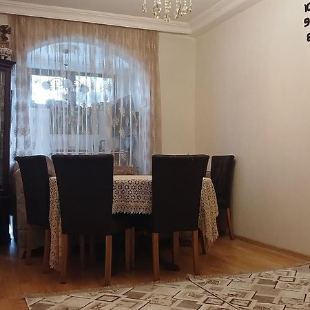Bright And Cozy Apartment บาทูมิ ภายนอก รูปภาพ